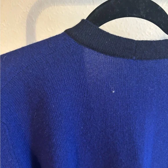 Vintage Chanel Navy Blue Women's Cardigan Sweater 100% Cashmere size 1 - Picture 10 of 11